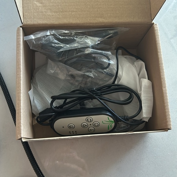 SET OF 2 Grow Lights 15W LED with Timer Auto On/Off 4/8/12H for Indoor Plants - Picture 4 of 5